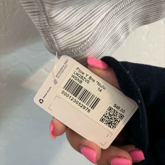 NWT Lululemon Flow Y Nulu Bra - Picture 4 of 4